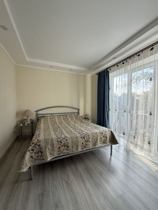 Продам таун з ремонтом по вулиці Гайдамацька, 75м2, 1 сотка