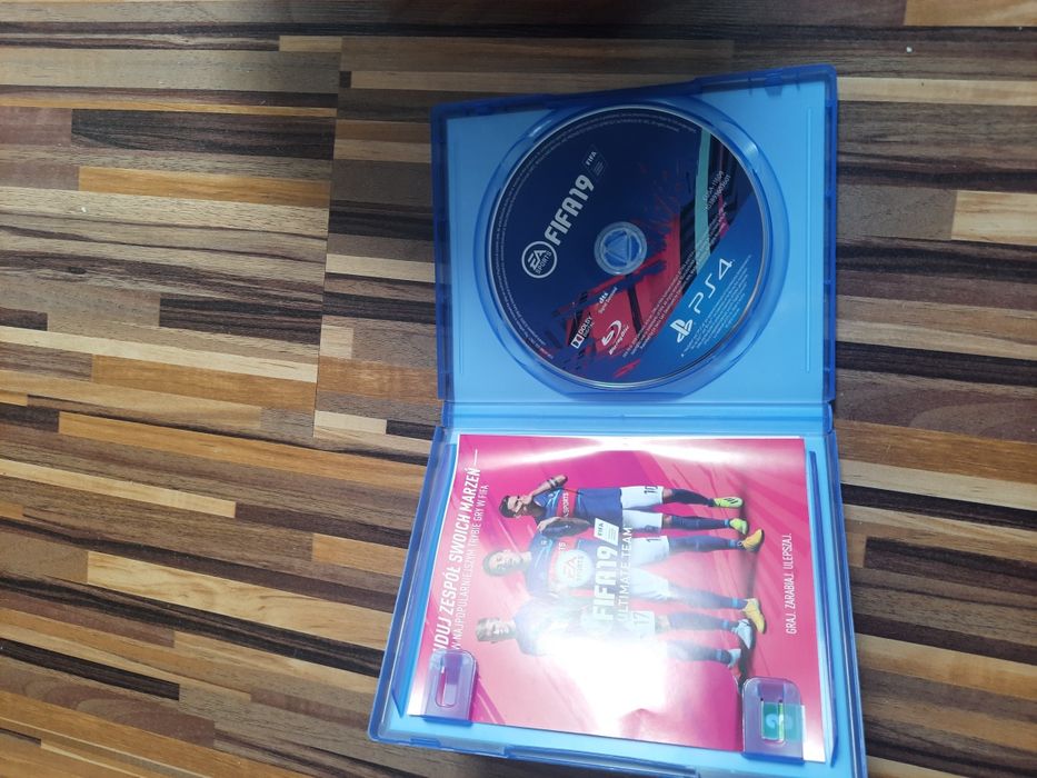 Sprzedam grę fifa 19