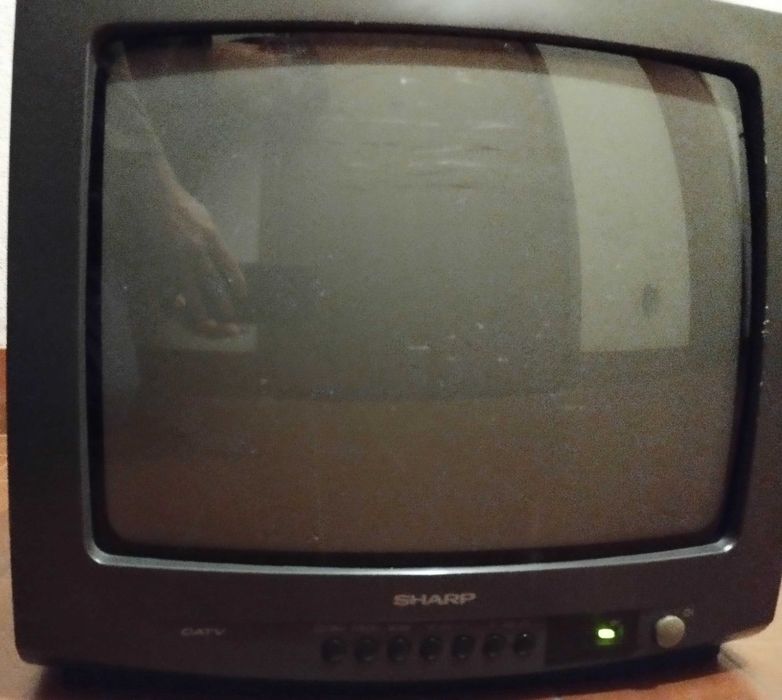 TV CRT Sharp Pequena 15’’ polegadas  com Comando