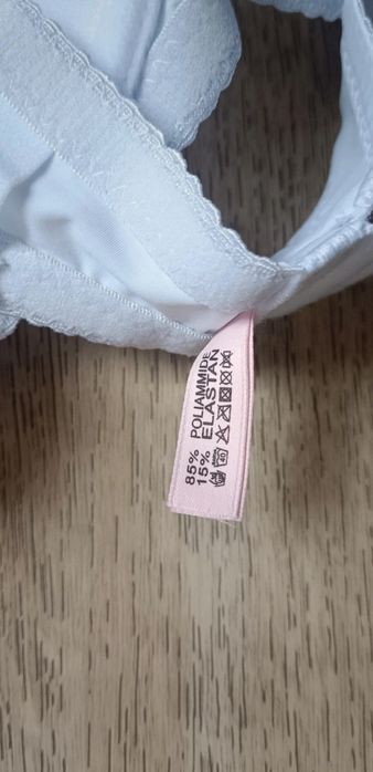 Biały nowy biustonosz 110E full cup pełna miseczka usztywniany
