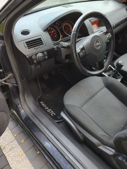Sprzedam opla astre h 1.6 gtc 115 km z lpg