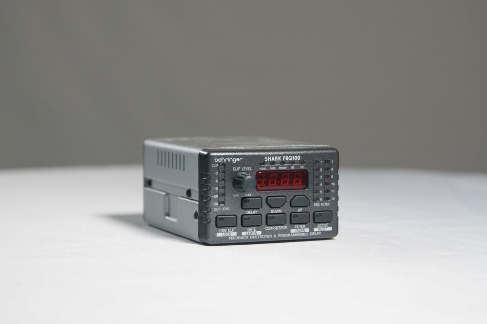 Behringer FBQ100 Shark Supressor de Feedback