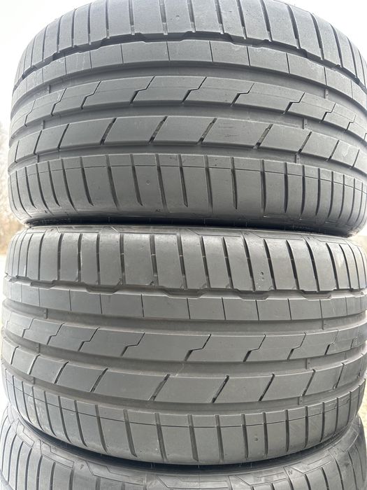 285/30/22 Hankook Ventus S1 EVO 3