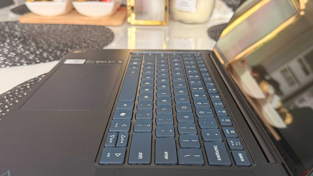 Lenovo Yoga Slim 7x OLED 14.5” 16RAM Snapdragon X Elite Dotykowy AI PC