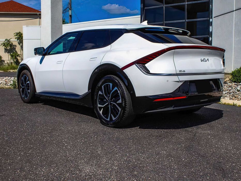 Kia EV6 Wind      2023