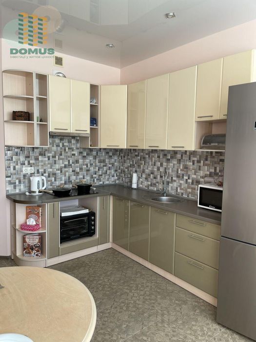 Продам 1 комн ЕОселя ЖК Альтаир 1. Новый ремонт. Люстдорфская дорога.
