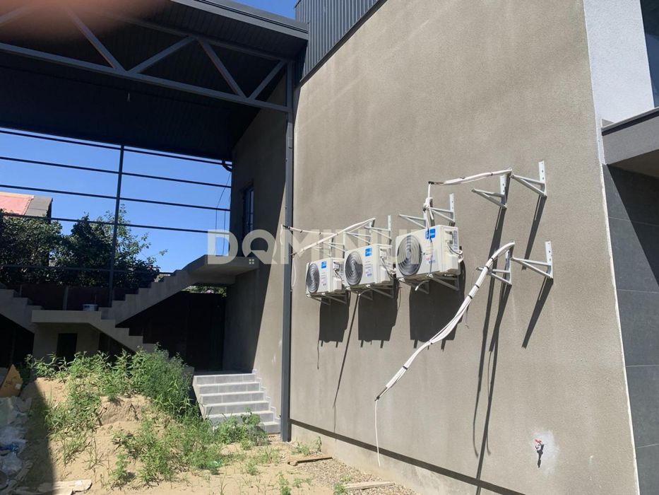 Оренда нового приміщення 68 м² у центрі Виноградова.Перша здача