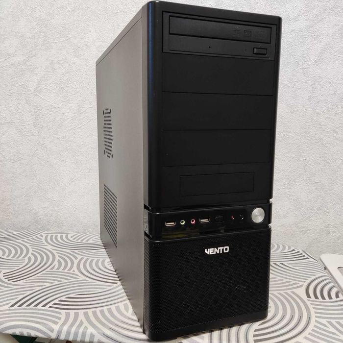 Компьютер - Intel Core 2 Quad Q8300/RAM 4GB/HDD 500GB/GMA 3100/DVD-RW