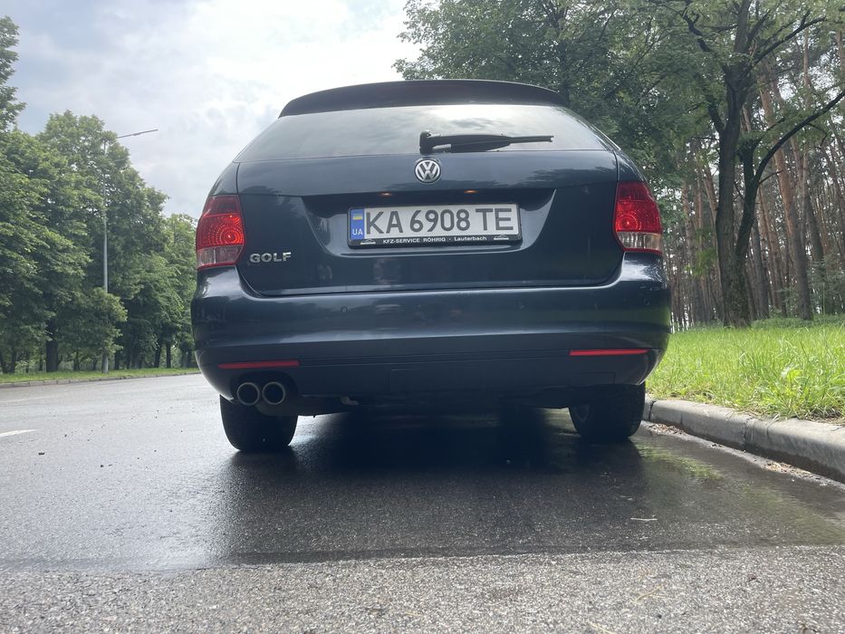 Гольф 5 універсал