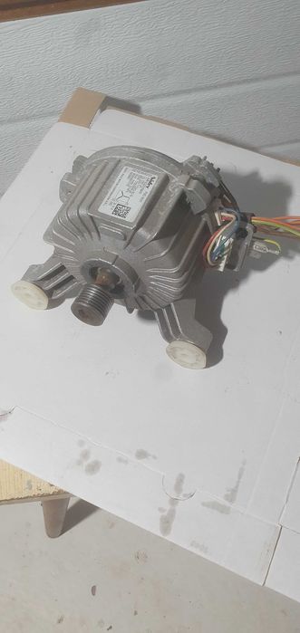 silnik nidec wb102d35b00