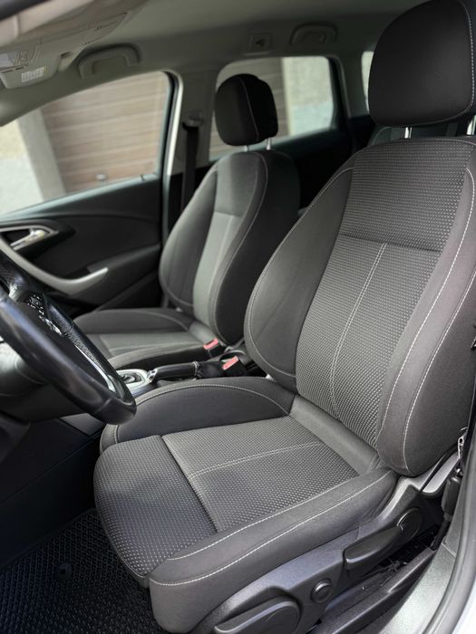 Продам авто Opel Astra J