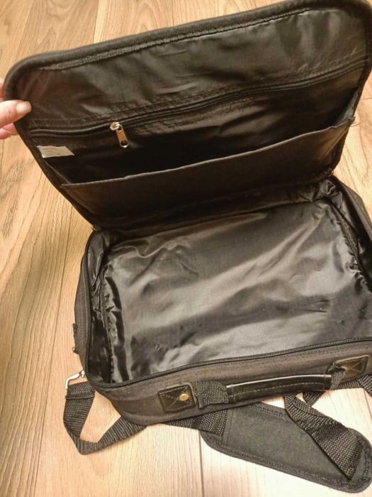 Сумка , рюкзак для ноутбуків