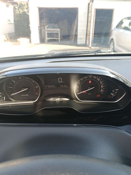 Peugeot 208 pure tech