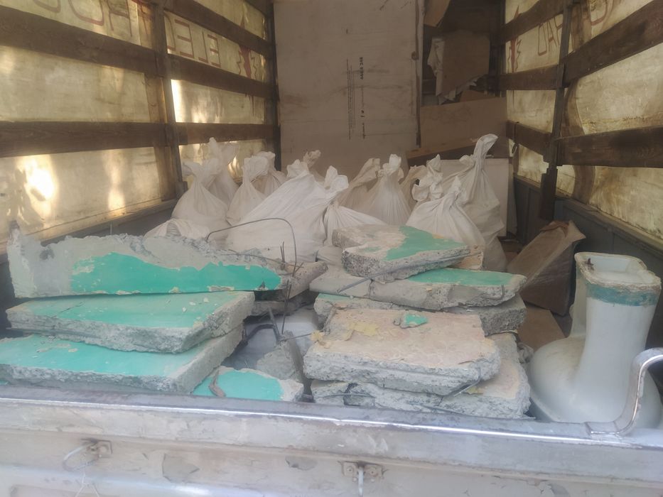 Вывоз строительного мусора строймусора хлама Газель КамАЗ ЗиЛ грузчики Вивіз будівельного сміття гілок мотлоху