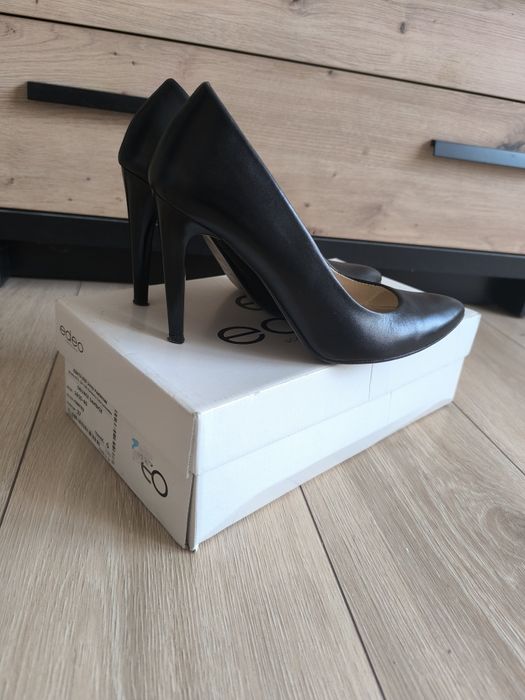 Czarne skórzane szpilki Edeo 37