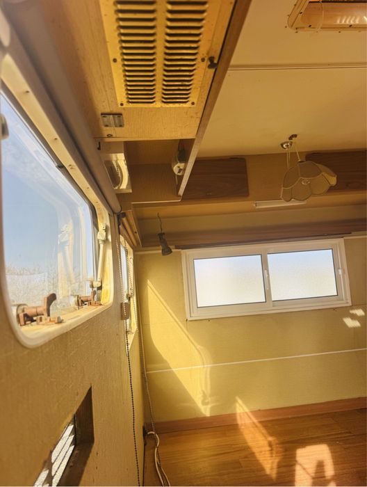 Roulote ampla no interior