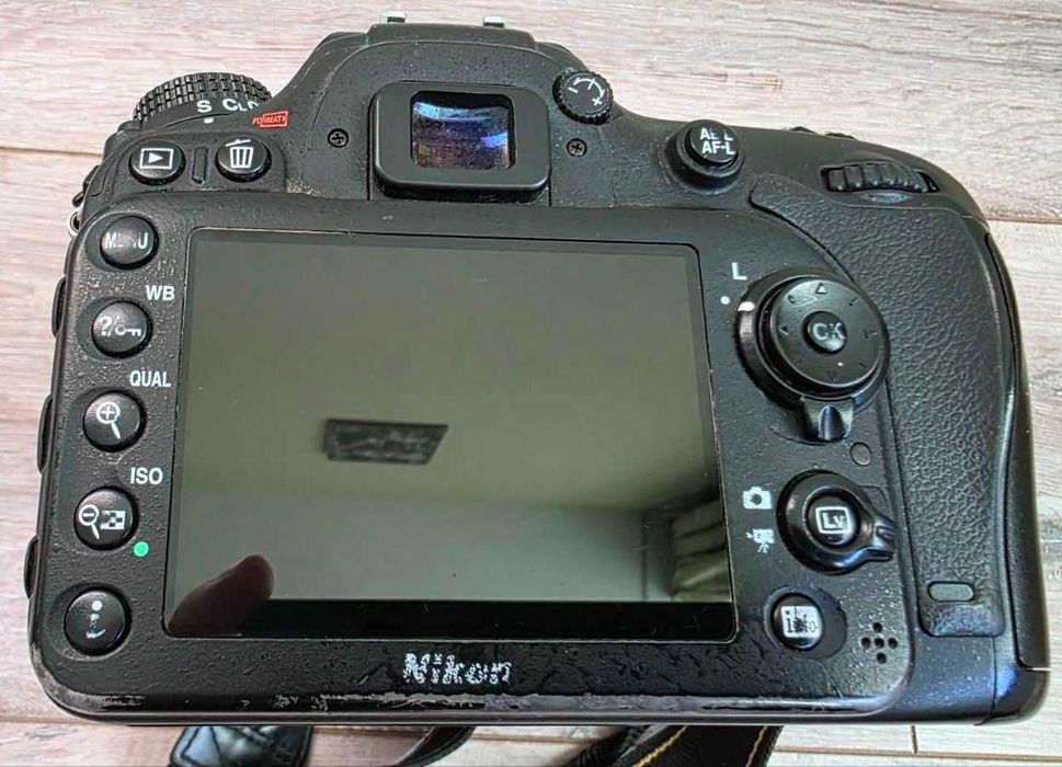 Фотоапарат Nikon D7100 + обʼєктив Nikon 55-300mm f/4.5-5.6 G ED