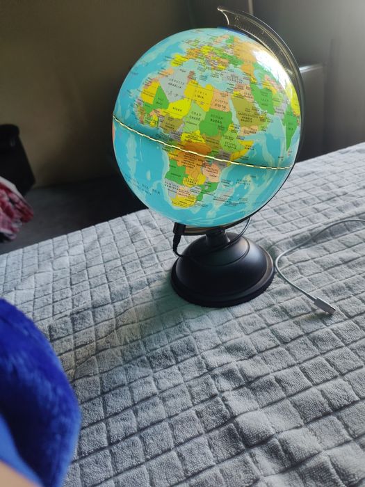Globo da terra que dá Luz