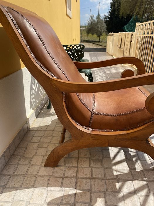 Cadeirao de mandeira maciça