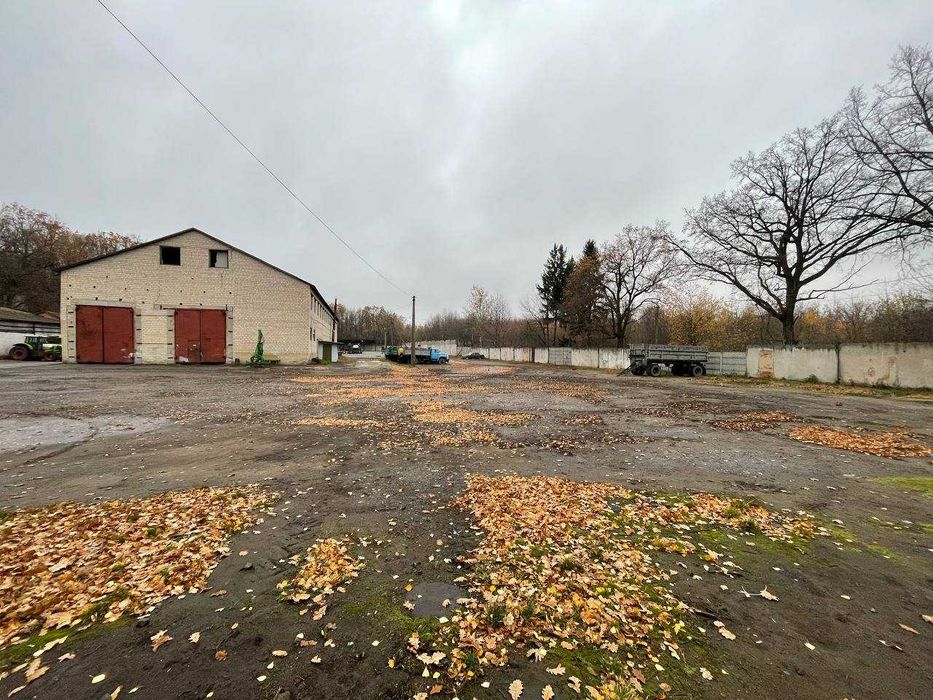Продаж тракторна майстерня Вінницька обл. с. Нова Гребля (3 281,1 м2)