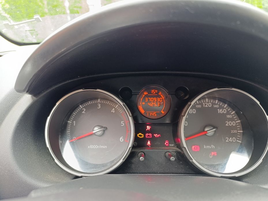 Nissan Qaszkai+2