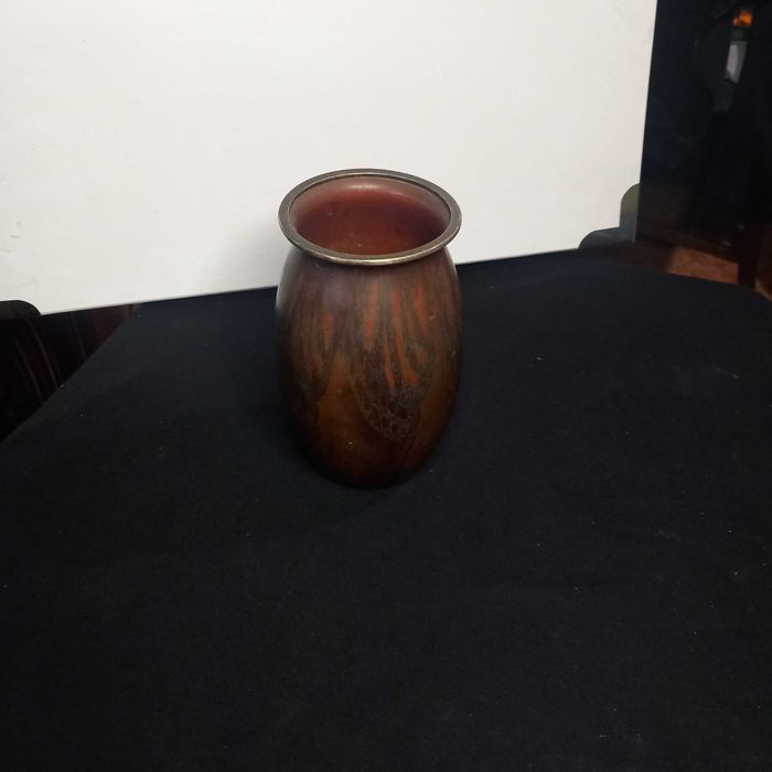 Jarra em cobre e latão