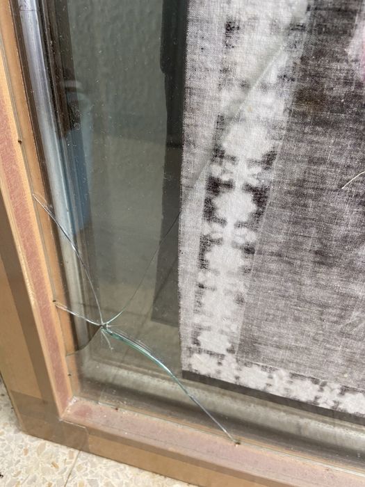 Quadros com motivos indianos pintados em tecido