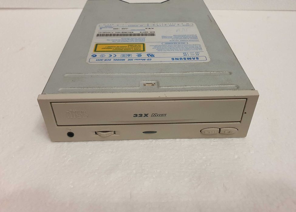 Internal Samsung 32x Max CD-ROM Drive, Model SCR-3231 – IDE – 199864551774609539120