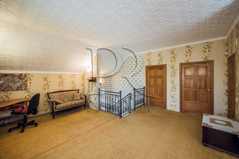 Продаж будинку 218 кв.м. в с. Осикове / Ясногородка, Макарівський район