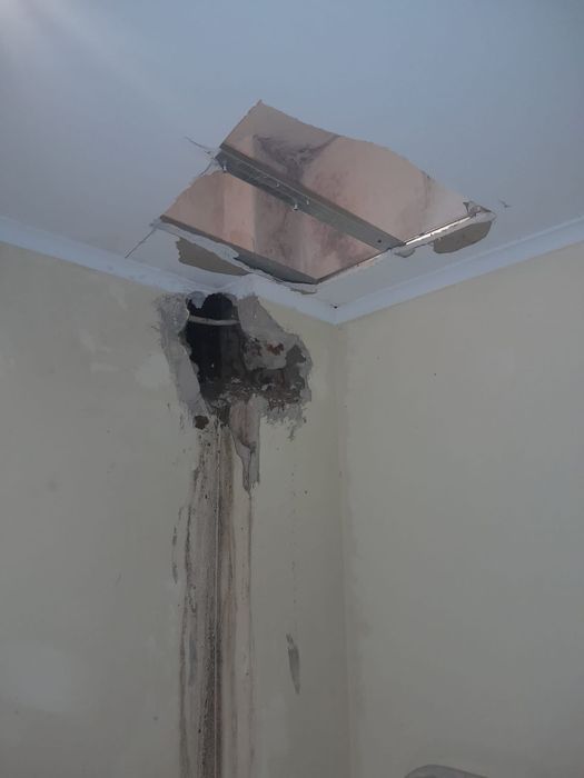 Canalizador, Fuga de água, vazamentos, infiltrações. Canalizações.