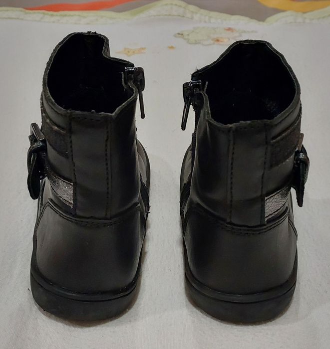 Botas Pretas Menina, T24