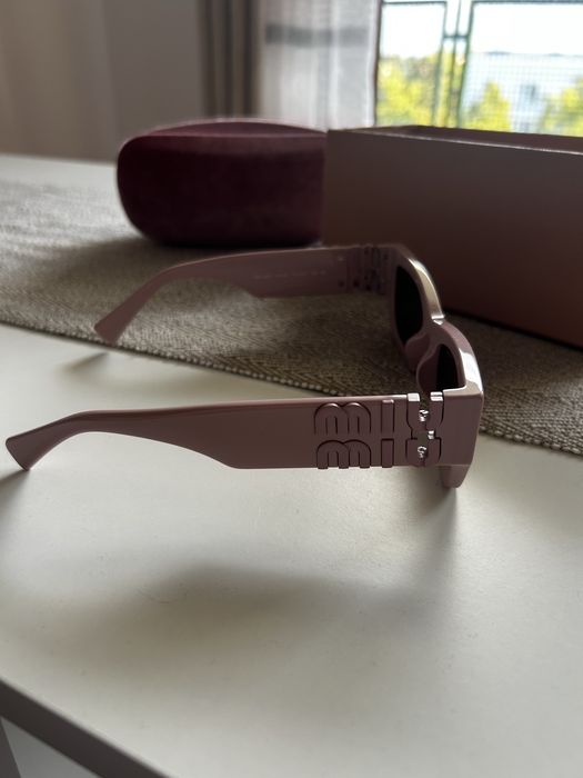 Różowe okulary miu miu