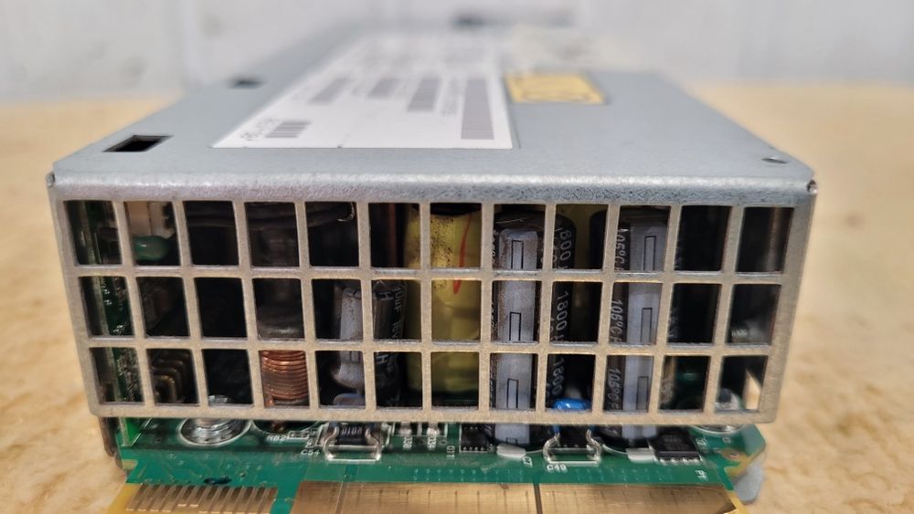 Серверный блок питания AcBel - 550W.