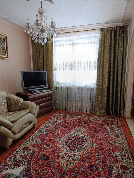 Сдам 3-комнатную квартиру для семьи в центре Чугуева