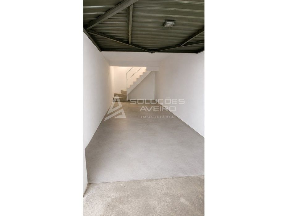 Apartamento T0 com garagem privativa - Centro de Aveiro!