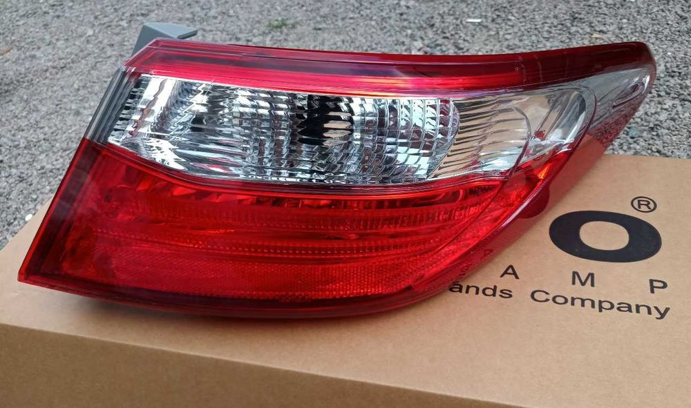 Фонарь Toyota Camry 55 USA фонари Камри 55 США 2014-2017