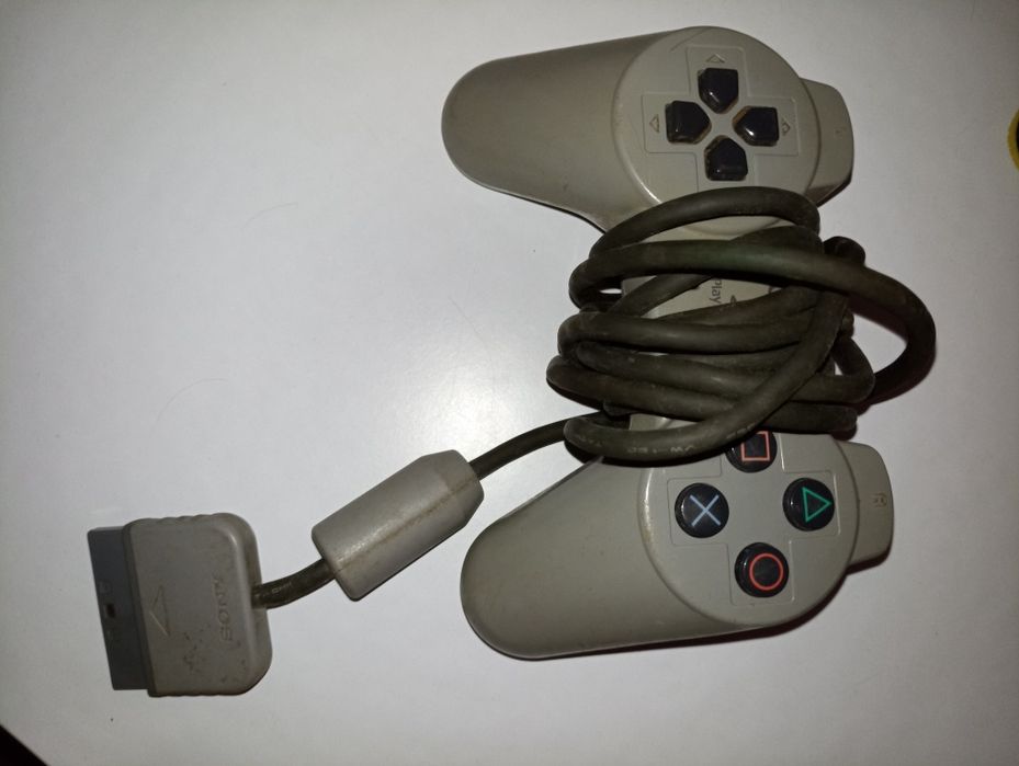 Ігрова приставка ps1