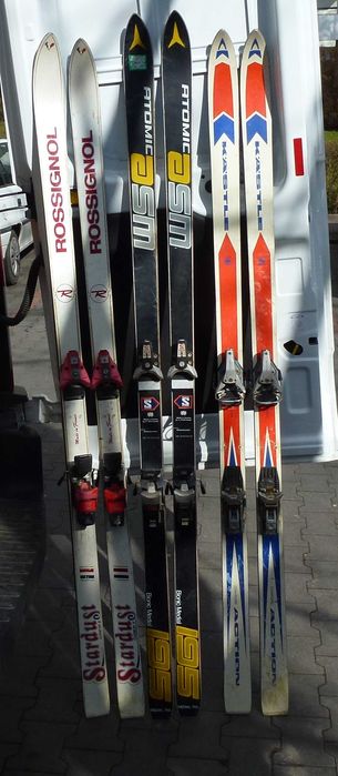 NARTY zjazdowe. Austria, Francja.