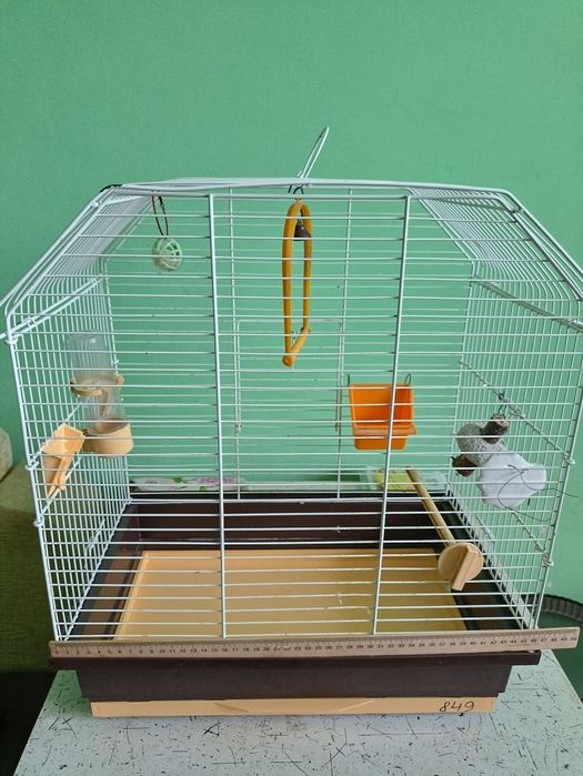 Продам клітку для папуги.