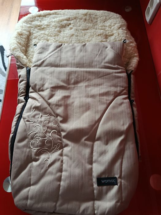 Продам зимний конверт на овчине в идеальном состоянии, очень теплый.