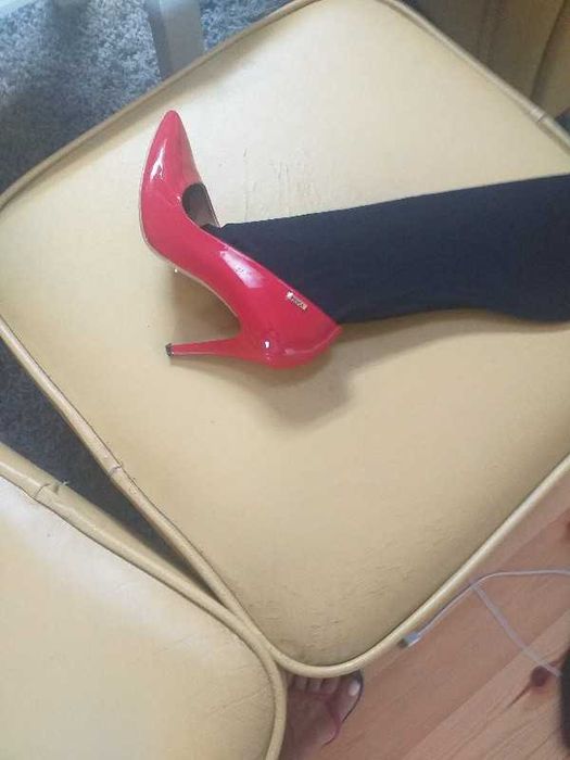 Szpilki czerwone Badura jak nowe