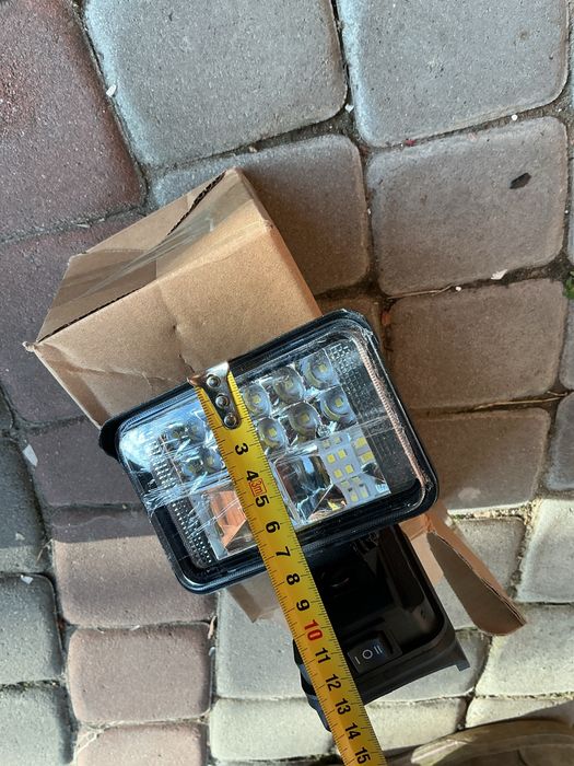 Освітлювальний ліхтар портативний прожектор dewalt 2 режими освітлення