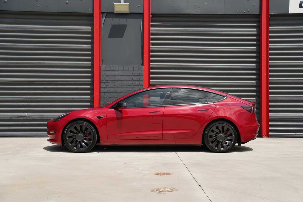 Tesla Model 3 Performance      2022