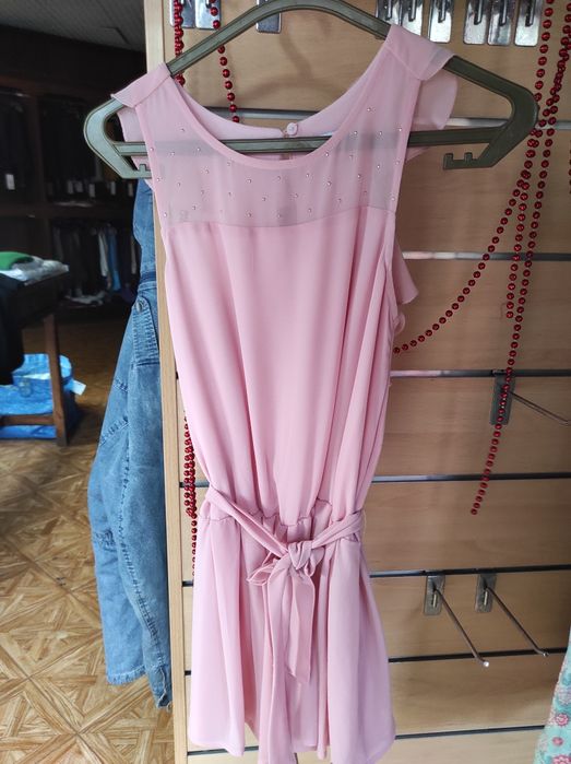 Vestidos de Criança – Usados Apenas Uma Vez