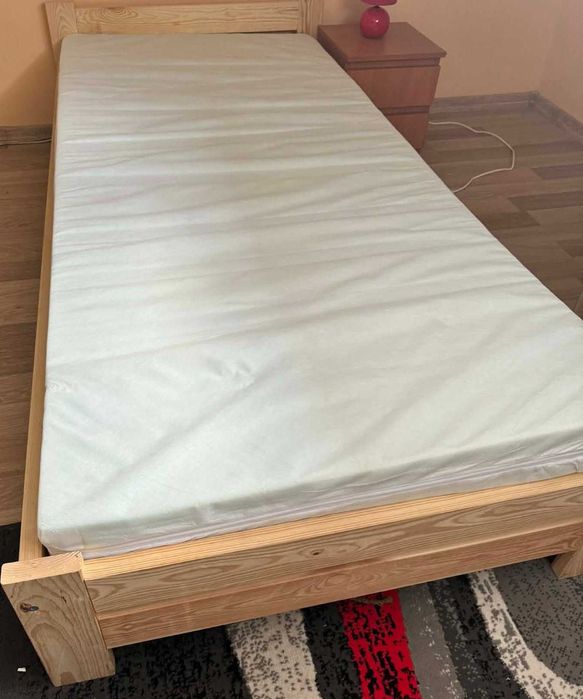 DWA ŁÓŻKA DREWNIANE sosnowe 90x200 + STELAŻ + Materac.