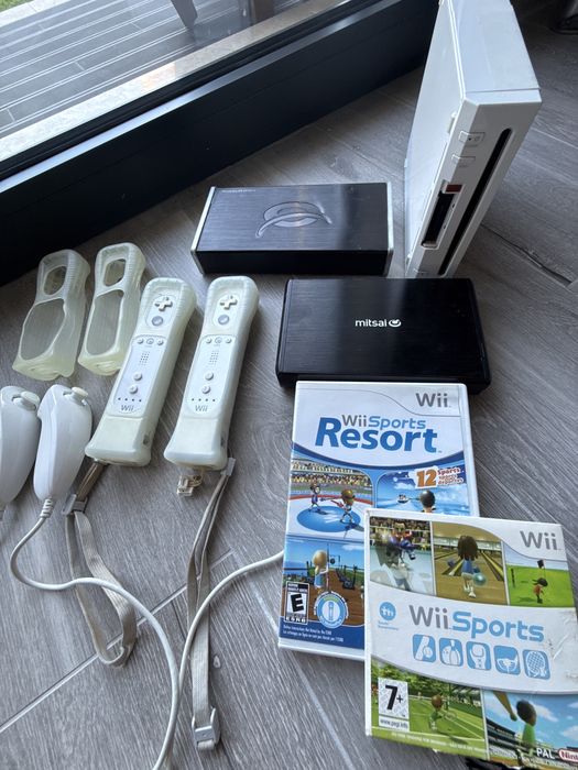 Vendo Nintendo Wii com 2 discos externos