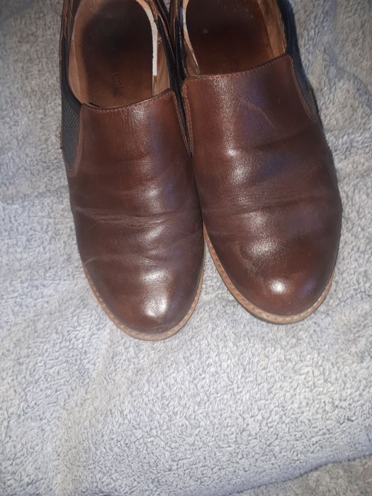 Witam mam do sprzedania buty damskie rozmiar 38 skórzane