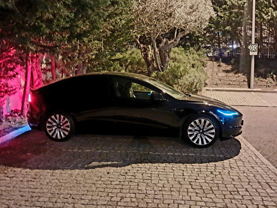Tesla Model 3 Highland Standard (Tração Traseira)