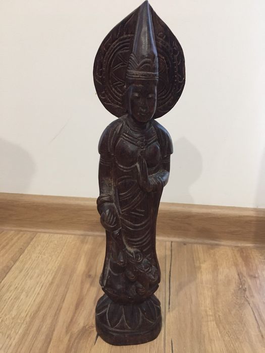 Продам статуэтку