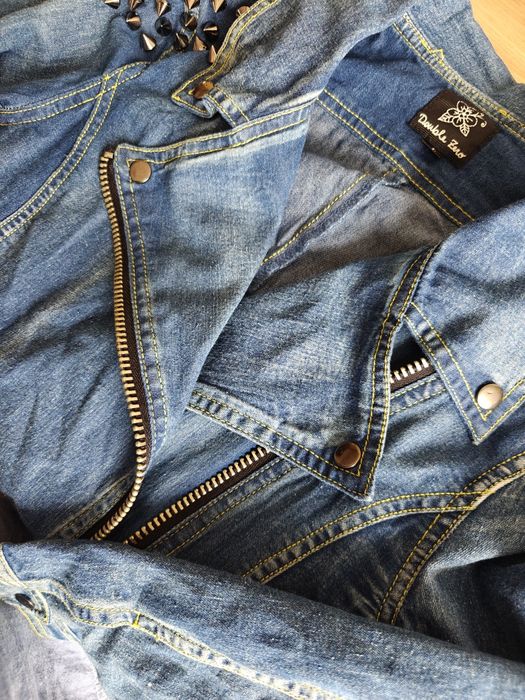 Niepowtarzalna kurtka jeansowa z ćwiekami. Nowa, rozmiar S